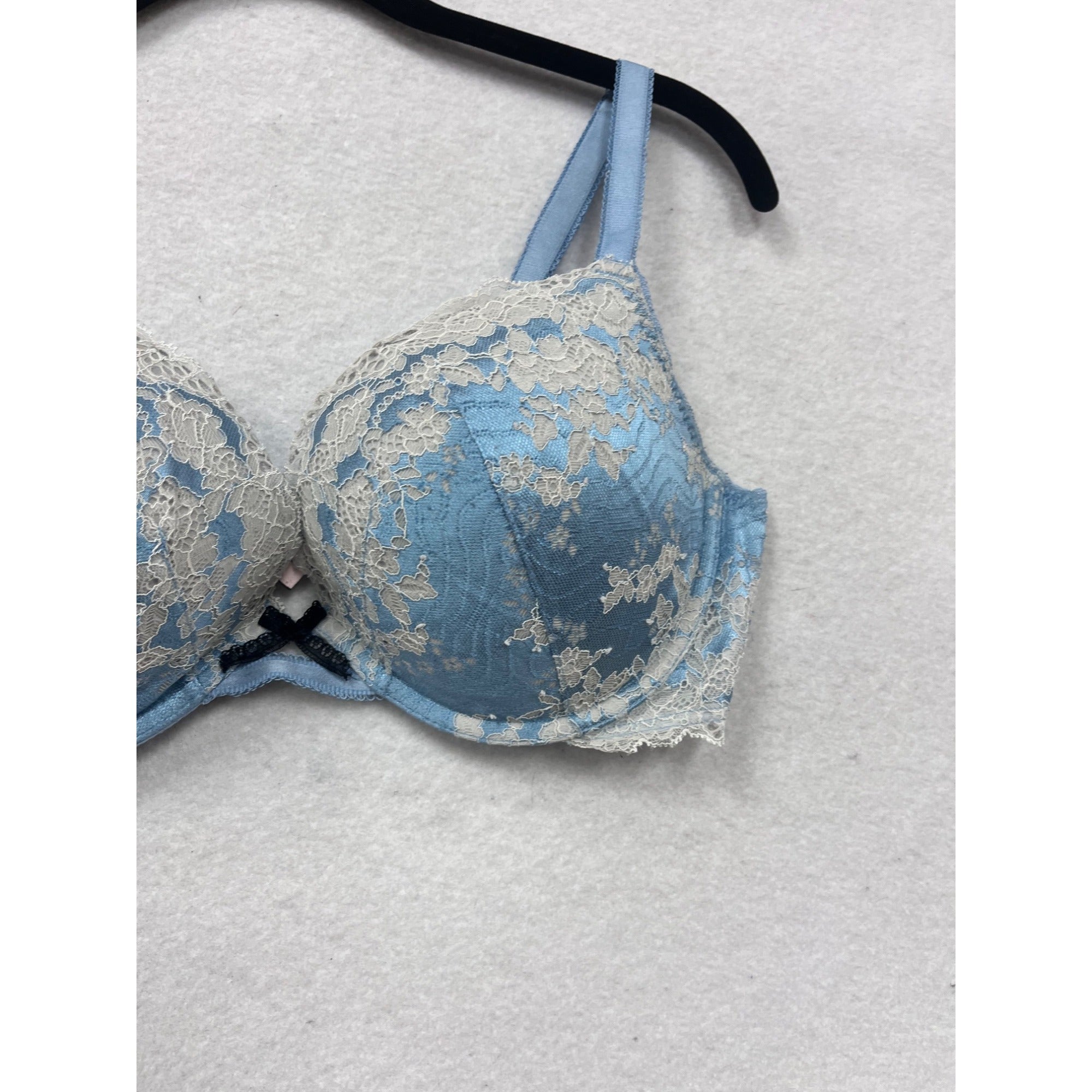 Victorias Secret Light Blue Lace Underwire Bra Women’s 34C #8091