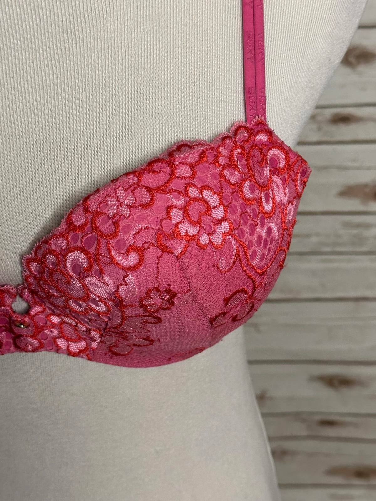 Victoria's Secret Very Sexy pink/red floral lace padded demi bra Size 36C