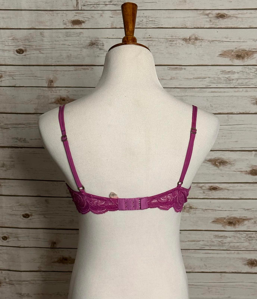 Victoria's Secret Very Sexy purple floral lace push-up bra Size 36B