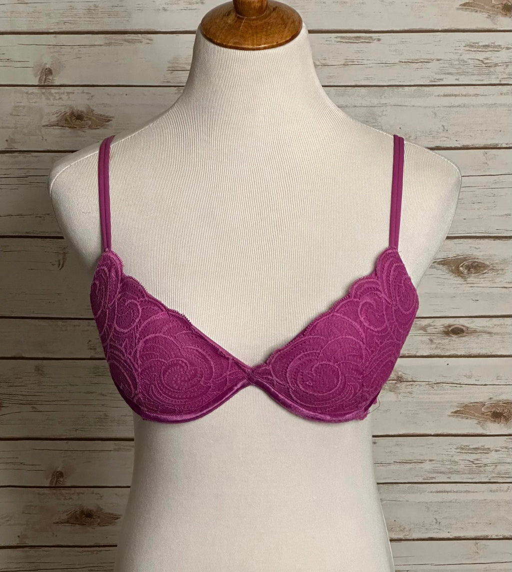Victoria's Secret Very Sexy purple floral lace push-up bra Size 36B