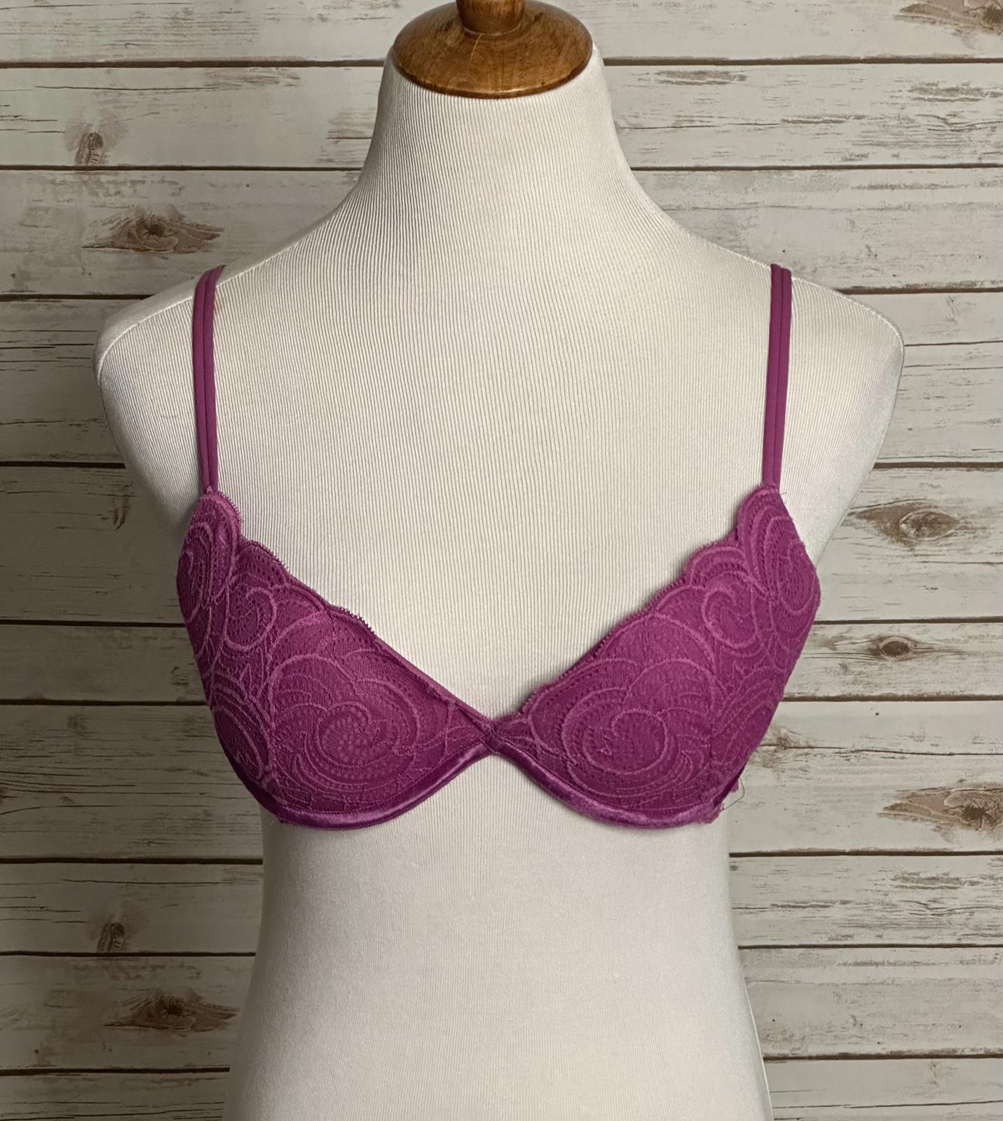 Victoria's Secret Very Sexy purple floral lace push-up bra Size 36B