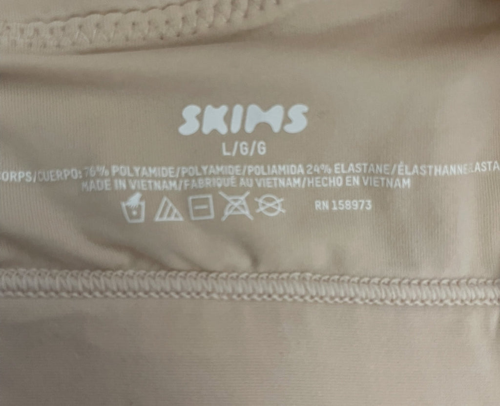 SKIMS Fits Everybody Crossover Bralette. (Large)