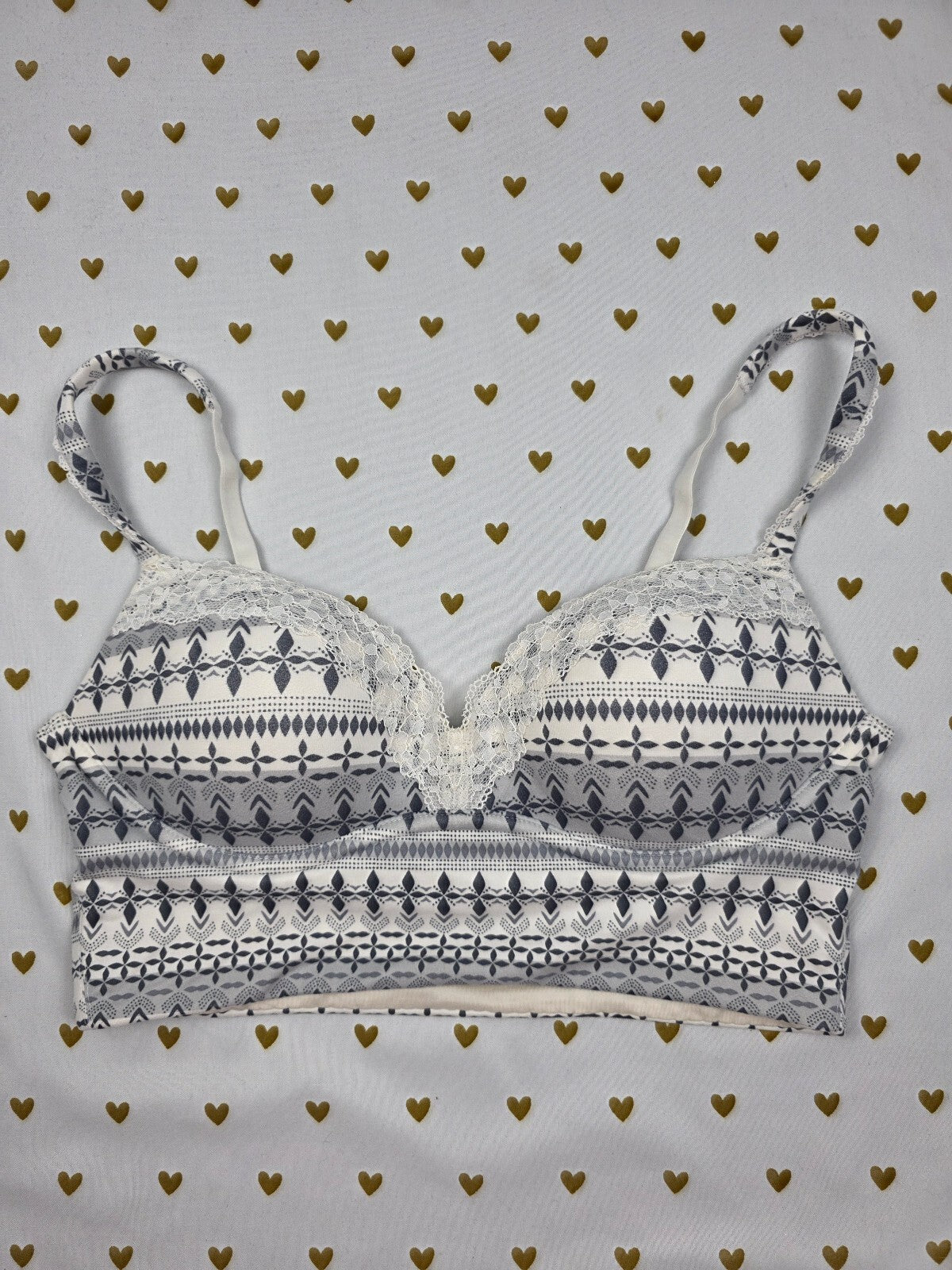Victorias Secret Wireless 34B Padded Tank Top Bra