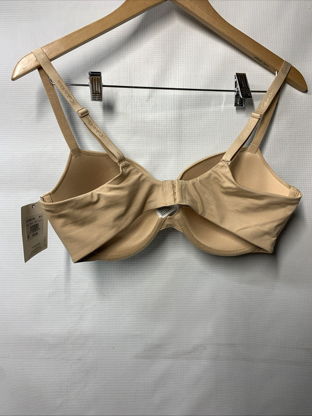 Calvin Klein QP1428O Women's Constant Push Up Plunge Bra Size 36D Underwire