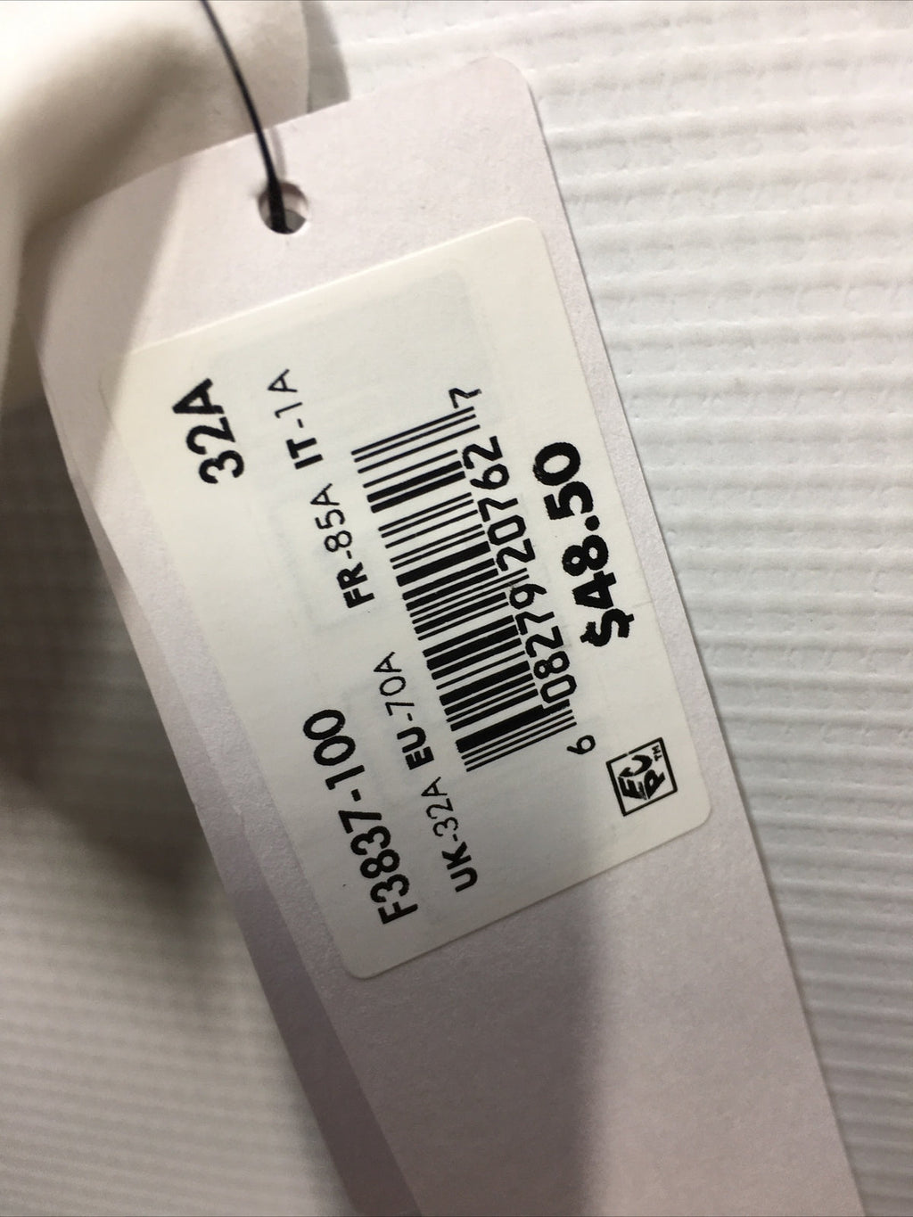 Calvin Klein Bra Full Coverage Lightly Lined F3837-100 Underwired White Size 32A